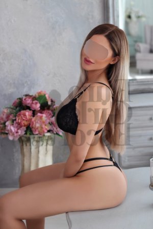 Victorina happy ending massage in Oxon Hill Maryland